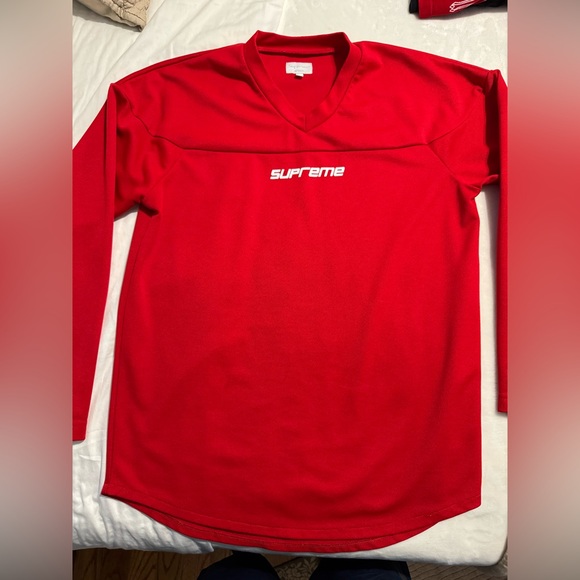 Supreme - Picture 7 of 8